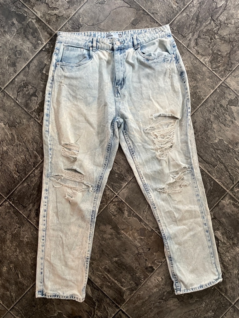 REFUGE Light Blue Acid Wash Distressed Boyfriend Urban Streetwear Coastal Jeans